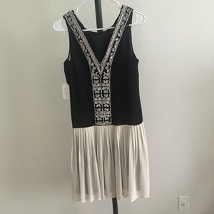 Jessica Simpson beaded sheer knee length dress